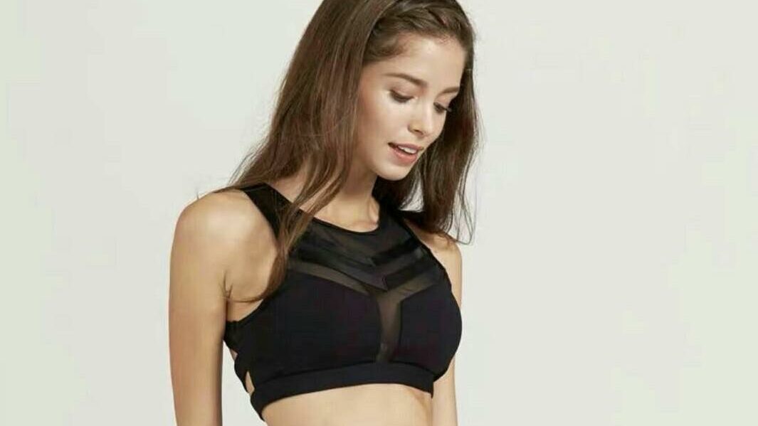  Bra with proper band and panels