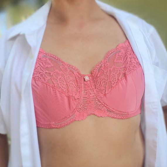 H&M Pink Lace Underwire Bra and Thong Briefs: